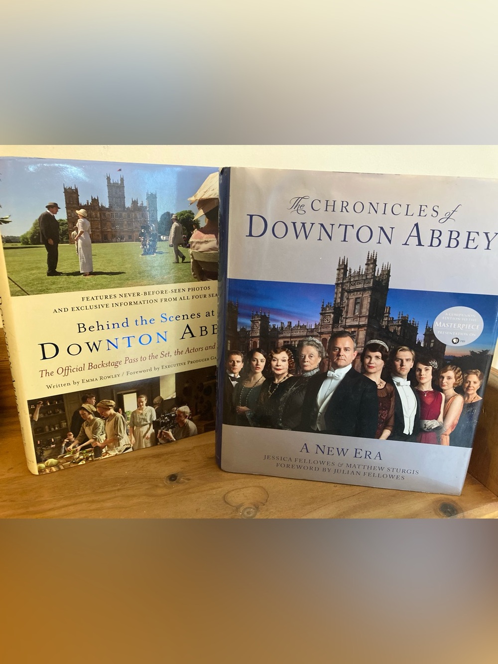 Downton Abbey 2 Coffee Table Books & Bookmark TV Series Memorabilia Dan Stevens